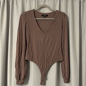 Lulus Long Sleeve V-Neck Bodysuit size Medium Taupe